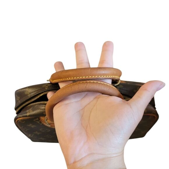 Louis Vuitton Monogram Ttouville Handbag - Picture 6 of 16